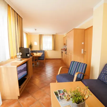 Apartment Hoeller *